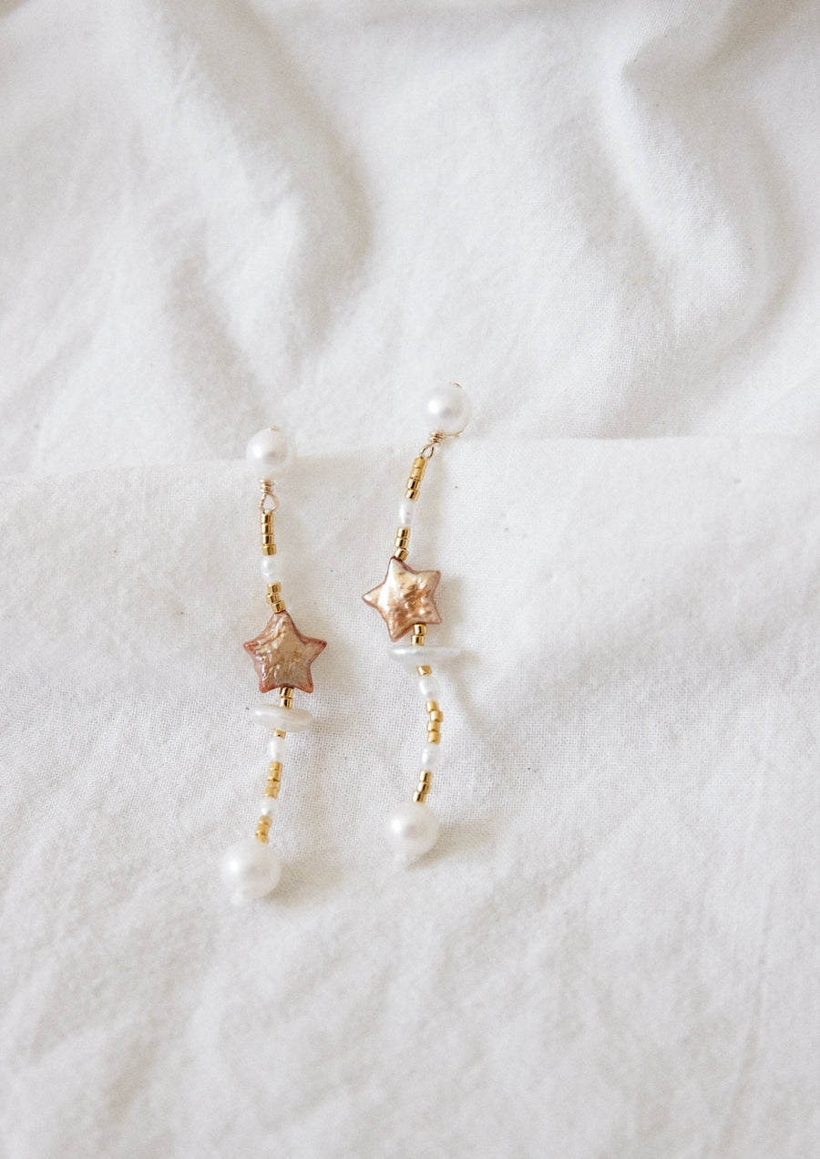 Shooting star gold pearl earrings - Alyssa