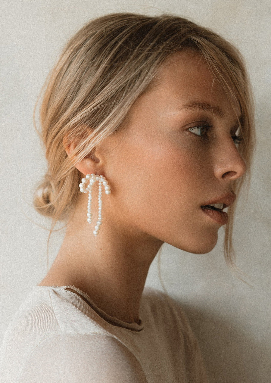 pearl bow earrings - Alyssa